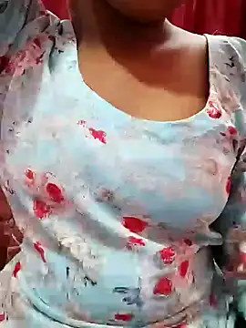 Snapshot of pari_rani7 chatting on 11/04/25, 03:49 pari rani7 online show from 11/04/25, 03:49