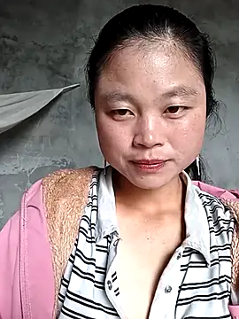 clara-cute online show from 09/29/25, 04:50