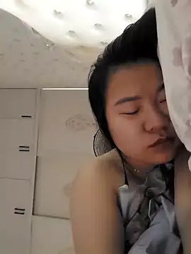 Snapshot of emiu_xinh03 chatting on 09/23/25, 01:19 emiu xinh03 online show from 09/23/25, 01:19