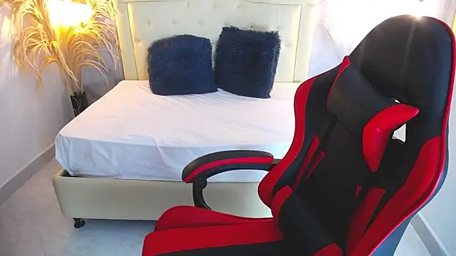 Snapshot of Samy_moore14 chatting on 10/11/25, 03:43 Samy moore14 online show from 10/11/25, 03:43