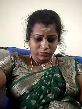 sweetqueen143 online show from 10/07/25, 11:29