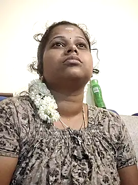 sweetqueen143 online show from 10/15/25, 05:13