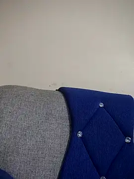 sweetqueen143 online show from 11/18/25, 03:56