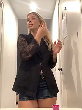 Bellablows online show from 10/09/25, 03:21