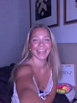 Bellablows online show from 10/27/25, 09:41