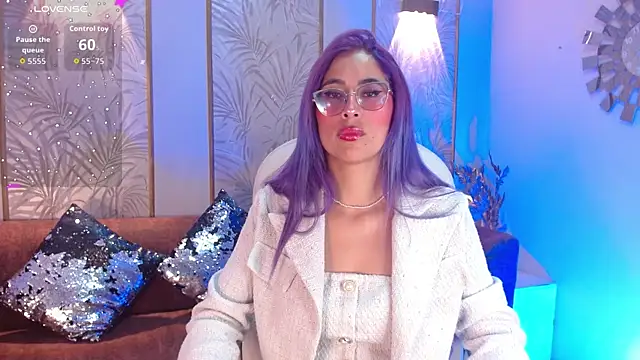 LunaaGrey  online show from 11/12/25, 03:40