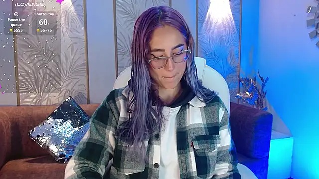 LunaaGrey  online show from 11/18/25, 03:34