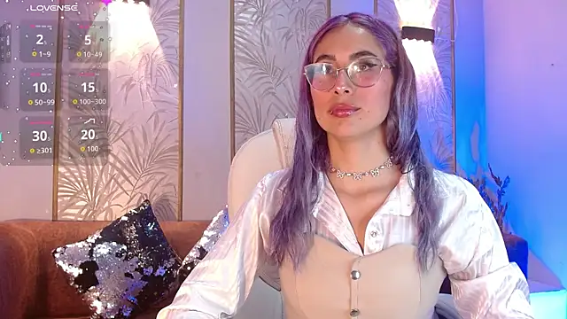 LunaaGrey  online show from 11/19/25, 04:12