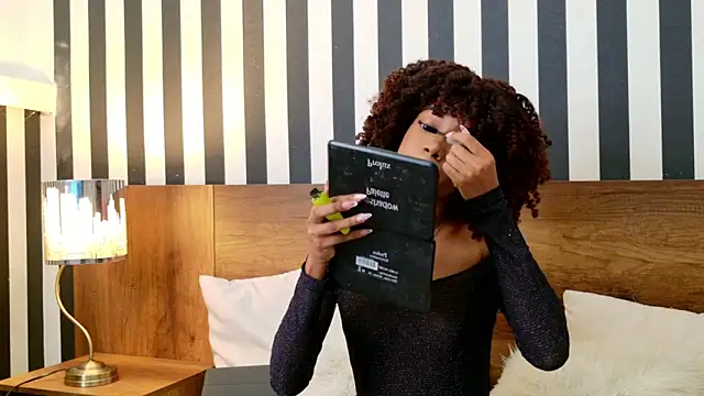 Stellaciel  online show from 10/23/25, 10:41