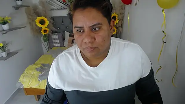 hotlesby valery online show from 09/29/25, 12:32