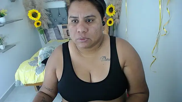 hotlesby valery online show from 10/06/25, 07:11