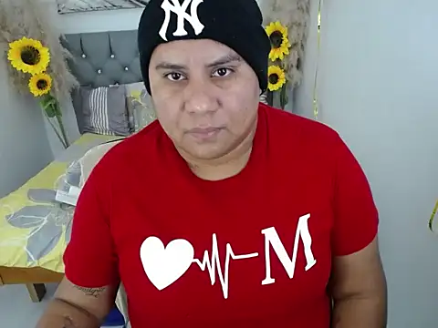 hotlesby valery online show from 10/28/25, 12:09