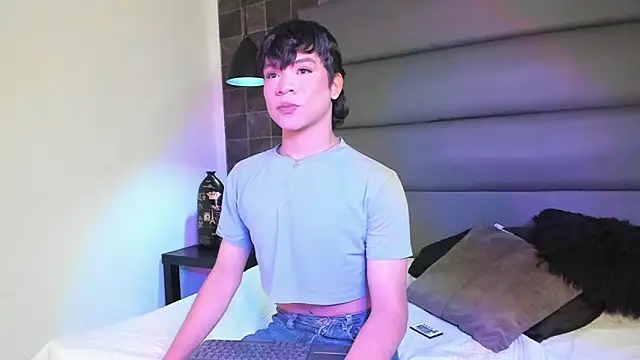 Dani Hi  online show from 10/04/25, 12:52