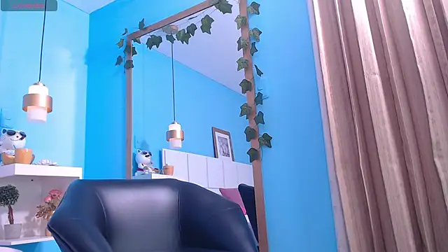 Snapshot of PenelopeBond chatting on 10/09/25, 12:58 PenelopeBond online show from 10/09/25, 12:58