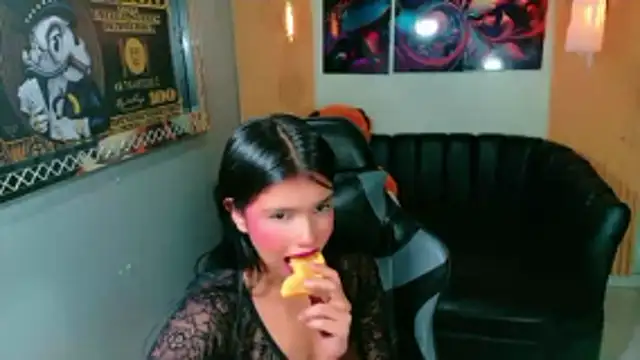 DulceMystery online show from 10/28/25, 02:20