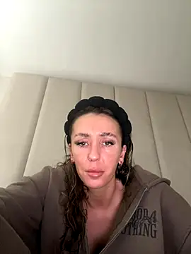 Snapshot of Scotishminx25 chatting on 10/11/25, 02:15 Scotishminx25 online show from 10/11/25, 02:15