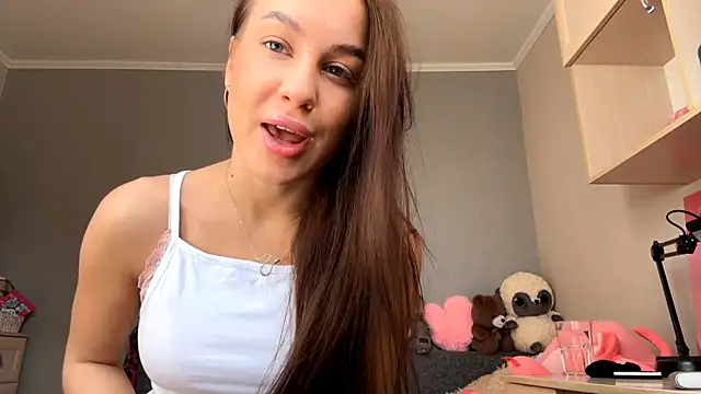 Snapshot of KAtieSim chatting on 10/02/25, 06:42 KAtieSim online show from 10/02/25, 06:42