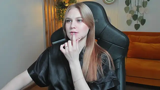 AriaWell online show from 10/16/25, 06:31