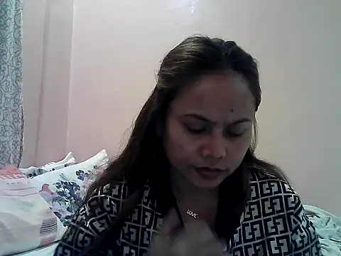 Snapshot of Amarrahlyn chatting on 10/22/25, 09:31 Amarrahlyn online show from 10/22/25, 09:31