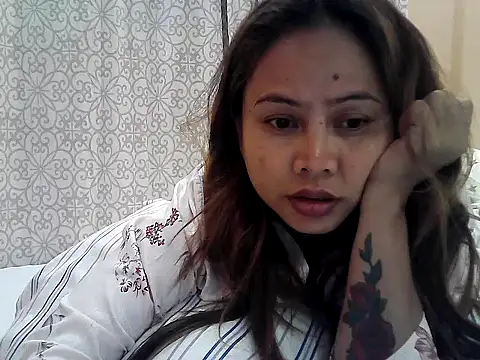 Snapshot of Amarrahlyn chatting on 11/18/25, 10:09 Amarrahlyn online show from 11/18/25, 10:09