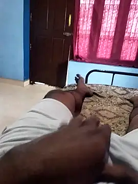 Snapshot of madarasi_chennai chatting on 11/01/25, 06:26 madarasi chennai online show from 11/01/25, 06:26