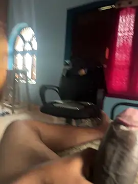 Snapshot of madarasi_chennai chatting on 11/07/25, 05:29 madarasi chennai online show from 11/07/25, 05:29