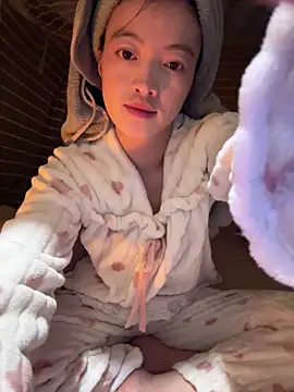 Tramy xx online show from 10/16/25, 03:24