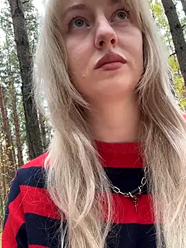 Snapshot of RonnieKiss chatting on 09/21/25, 04:58 RonnieKiss online show from 09/21/25, 04:58