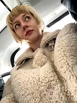 Snapshot of RonnieKiss chatting on 10/21/25, 04:57 RonnieKiss online show from 10/21/25, 04:57