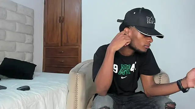 BennBrown online show from 10/15/25, 07:36