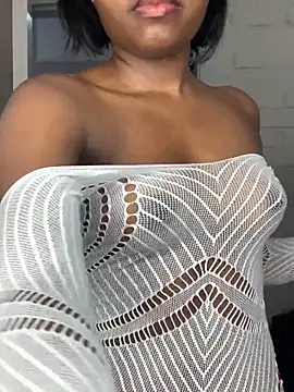 Snapshot of 21shazzy chatting on 09/20/25, 10:38 21shazzy online show from 09/20/25, 10:38