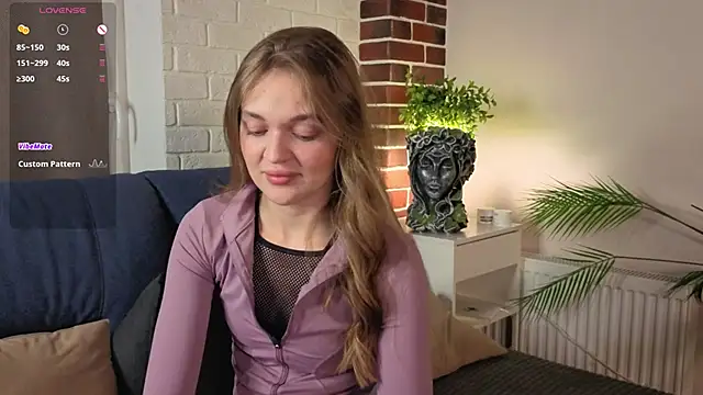 MarryLuz online show from 11/19/25, 07:25