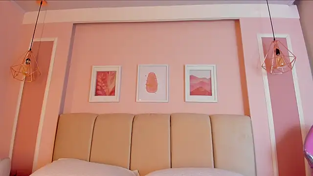 Sarah Reidd online show from 10/28/25, 12:19