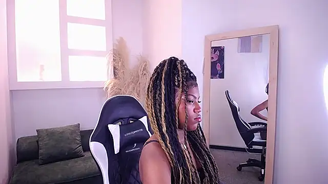 onyx ebony online show from 10/17/25, 01:14