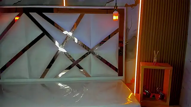 mia tf online show from 11/15/25, 01:07