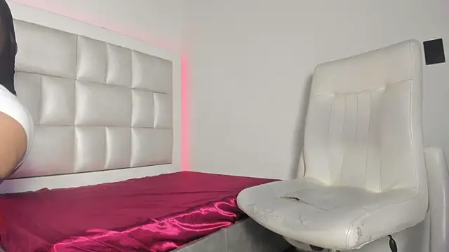 peyton  wat online show from 11/12/25, 11:54