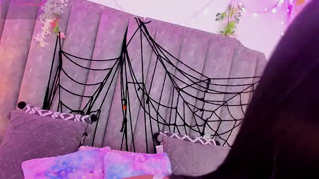 JadeBennett  online show from 10/31/25, 04:24