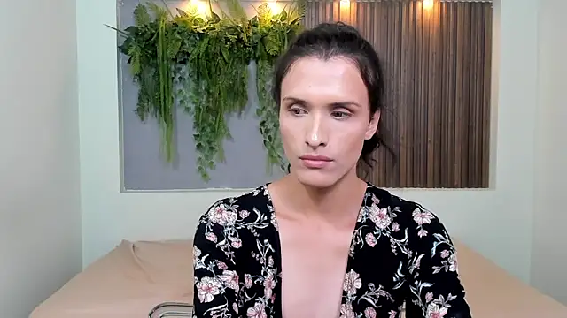 IsabelFernandez online show from 09/21/25, 05:09