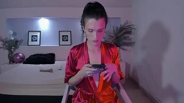 IsabelFernandez online show from 10/02/25, 05:25