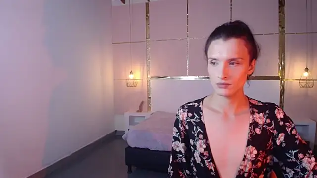 IsabelFernandez online show from 10/05/25, 04:00