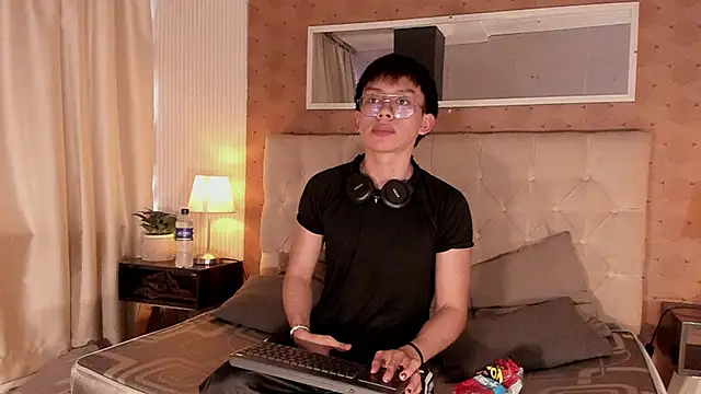 liam twiink online show from 11/12/25, 06:52