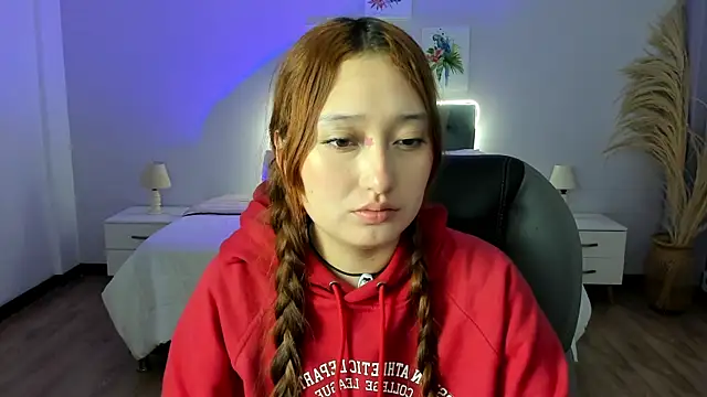 Samara Hilton 2 online show from 10/28/25, 06:32