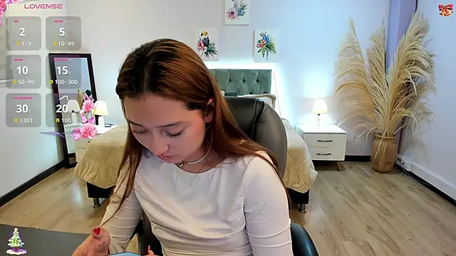 Samara Hilton 2 online show from 11/24/25, 06:40