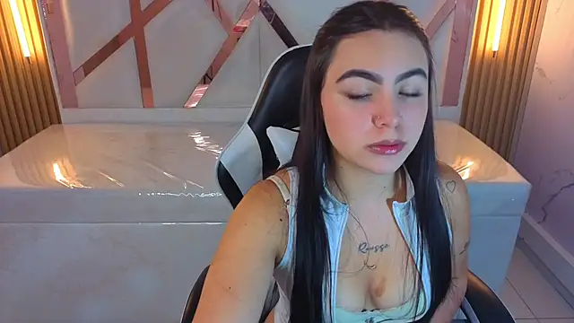 Snapshot of scarlett_smith_tp chatting on 10/07/25, 12:46 scarlett smith tp online show from 10/07/25, 12:46