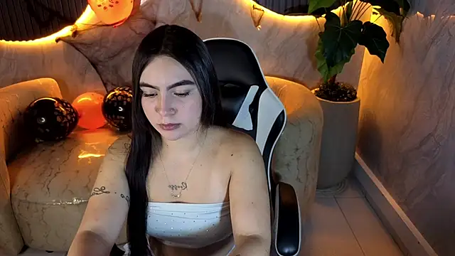 Snapshot of scarlett_smith_tp chatting on 10/14/25, 12:50 scarlett smith tp online show from 10/14/25, 12:50