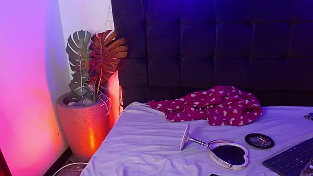 YessBoobs0 online show from 11/08/25, 04:45