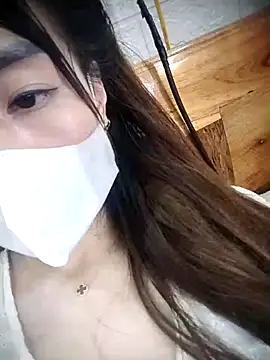 Snapshot of zuzuuLy chatting on 11/08/25, 09:09 zuzuuLy online show from 11/08/25, 09:09