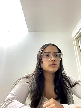 Snapshot of Valentinamoreno1946 chatting on 09/28/25, 03:34 Valentinamoreno1946 online show from 09/28/25, 03:34