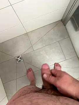 Snapshot of Felix839 chatting on 10/23/25, 11:24 Felix839 online show from 10/23/25, 11:24