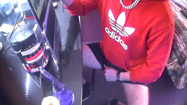 Snapshot of andrewspencer6969 chatting on 10/31/25, 12:50 andrewspencer6969 online show from 10/31/25, 12:50